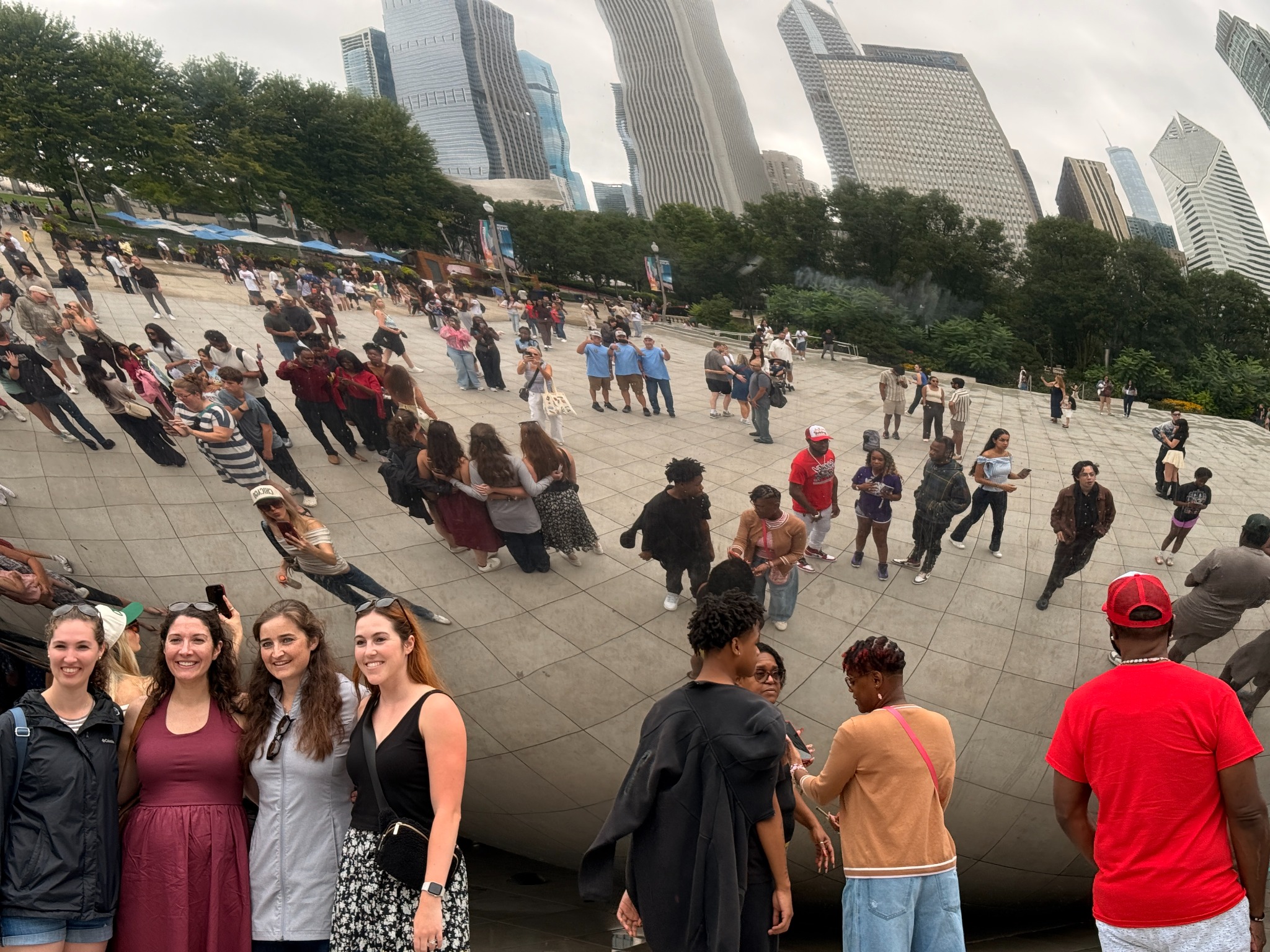 Reflections and crowds at the Bean