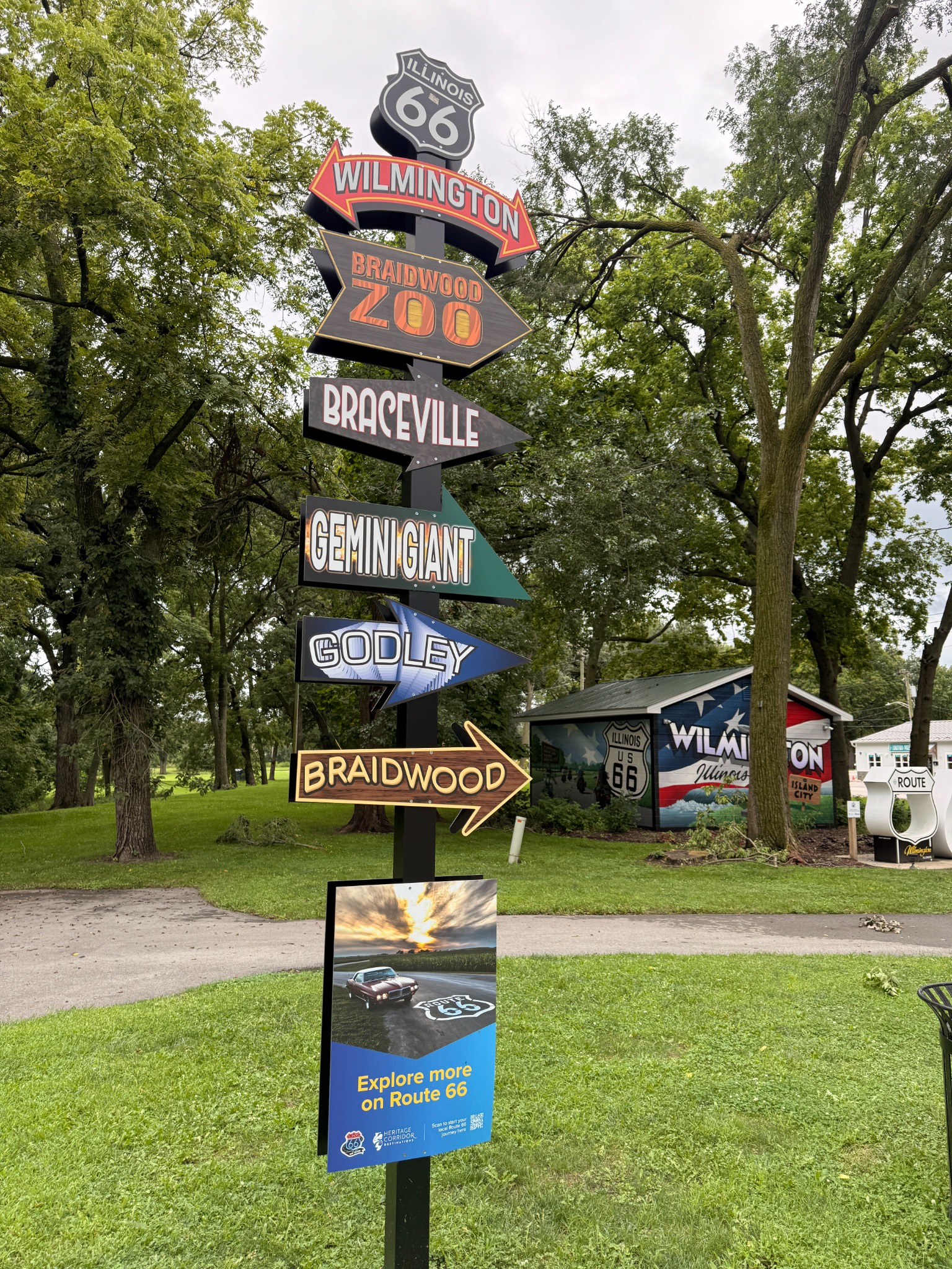 Route 66 points the way in Wilmington, Illinois