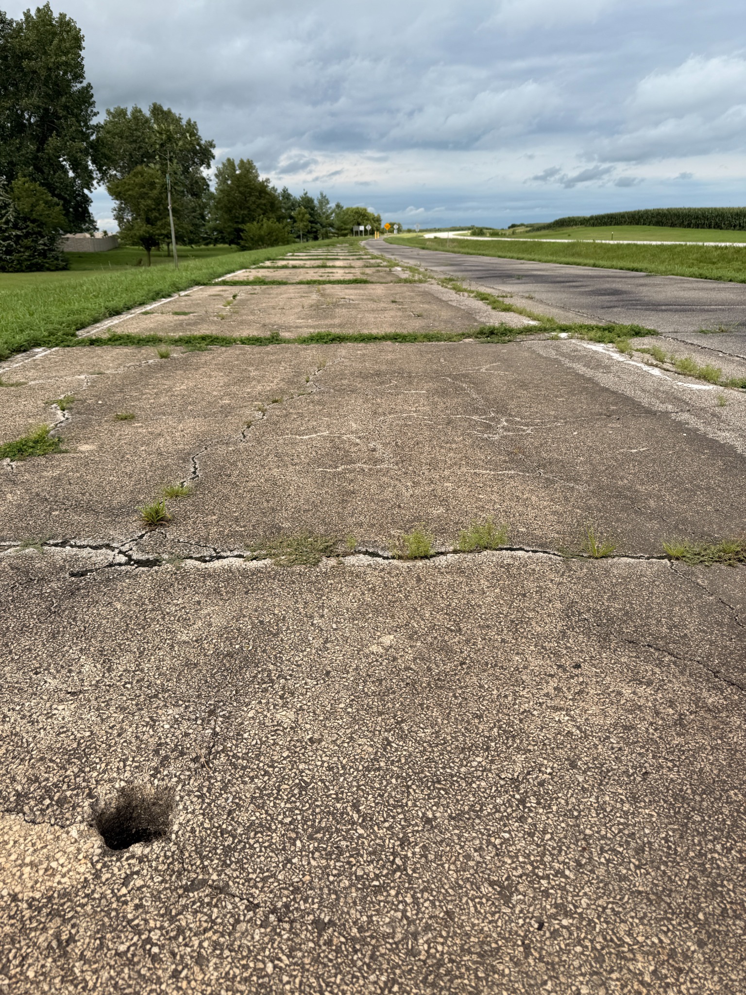 Original concrete slabs along Old Route 66