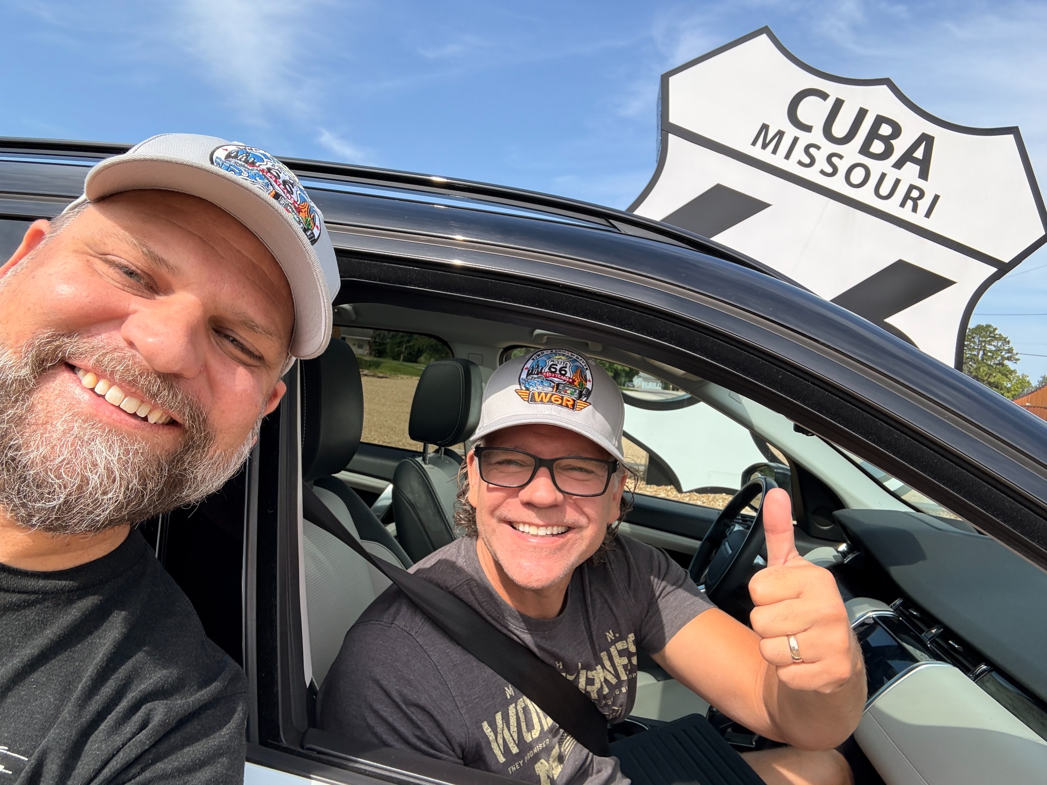 A quick roadside selfie in Cuba, Missouri