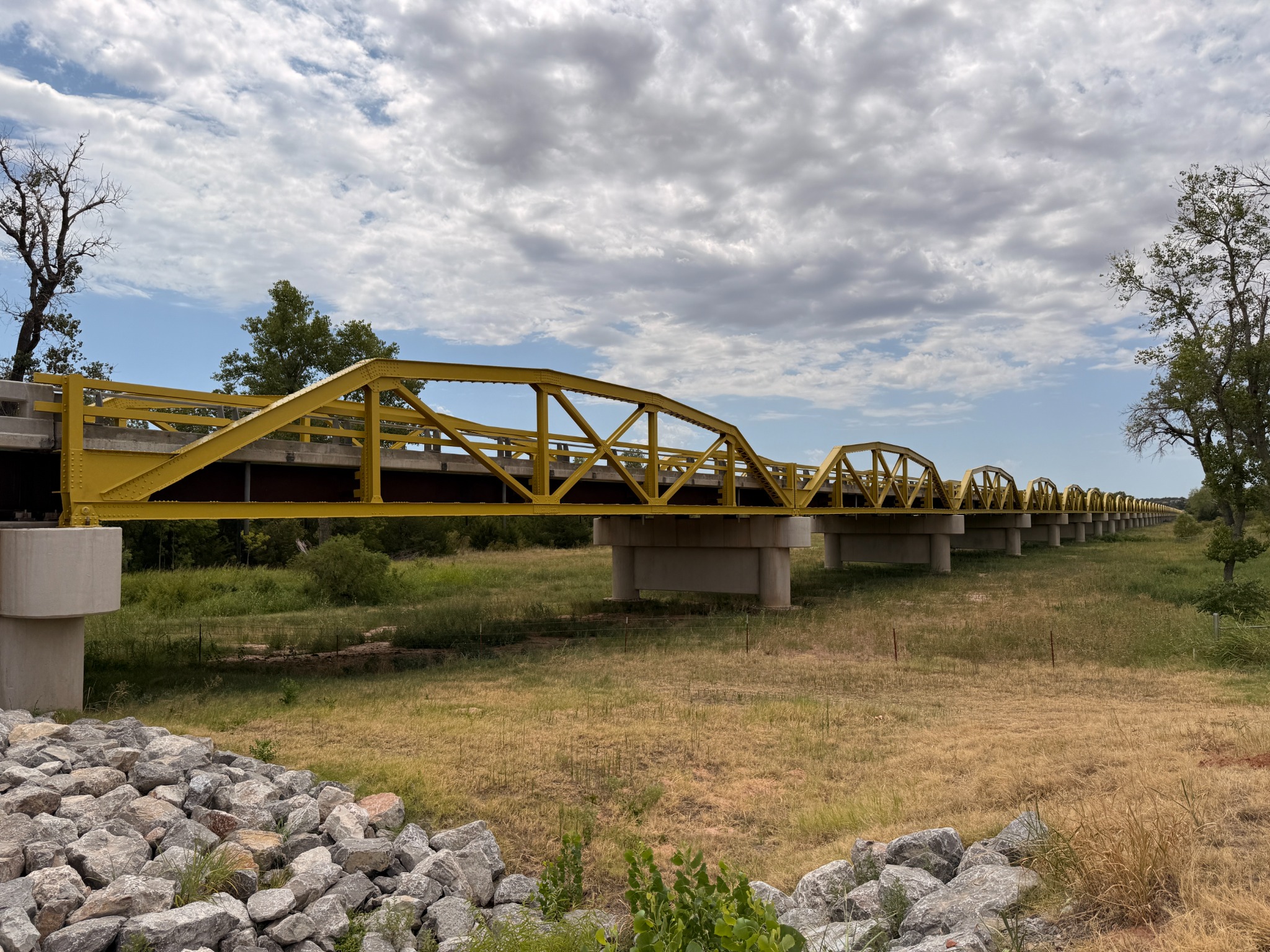 A side view of the Bridgeport Pony Bridge.